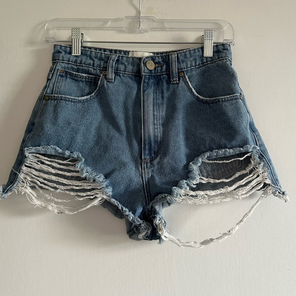 Abrand Jeans Distressed A High Relaxed Denim Shorts in Salty Blue Size 26 EUC - Picture 10 of 14